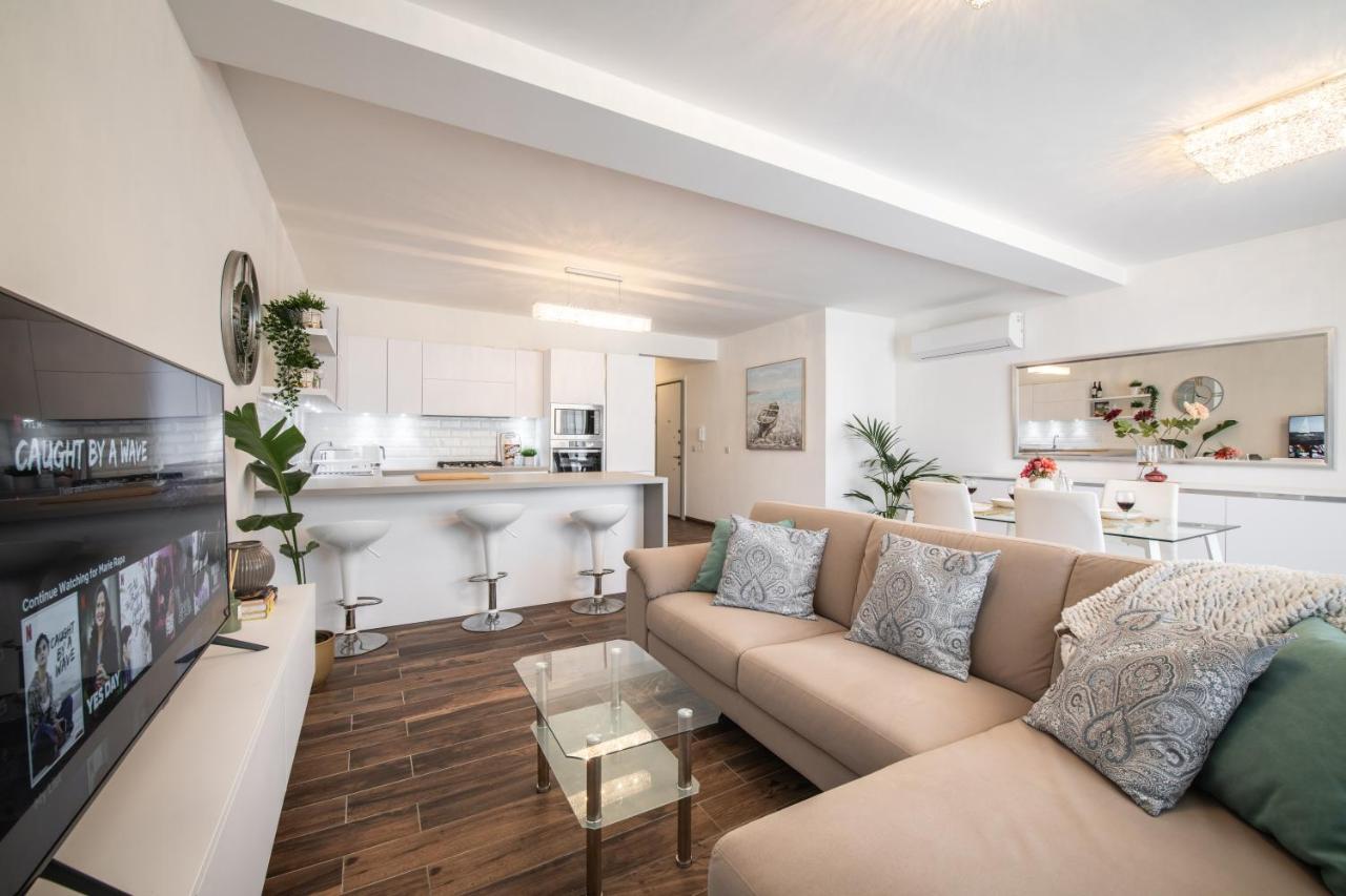 Electra Residence - Luxury Central Beachview Apartment Marsalforn Esterno foto